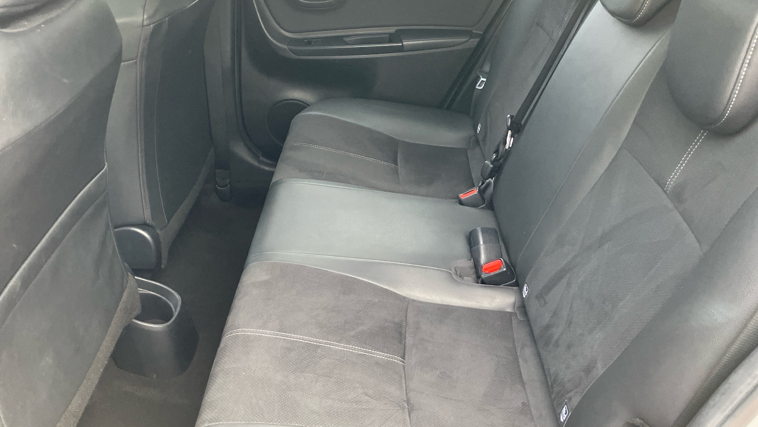 Used Toyota Yaris 2019 for sale - 76340967: Photo 13