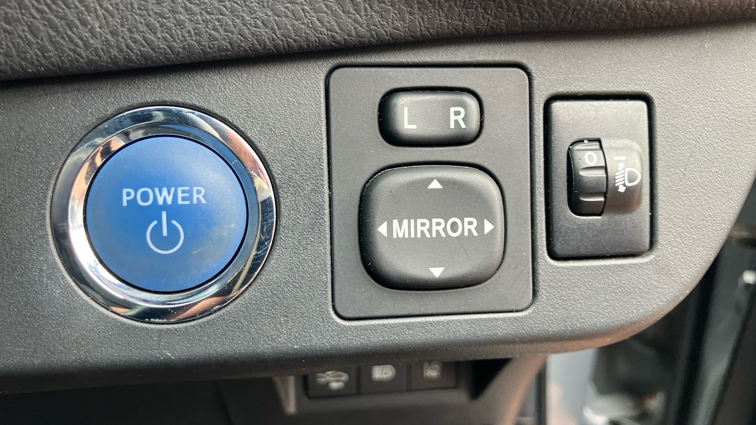 Used Toyota Yaris 2019 for sale - 76340967: Photo 40