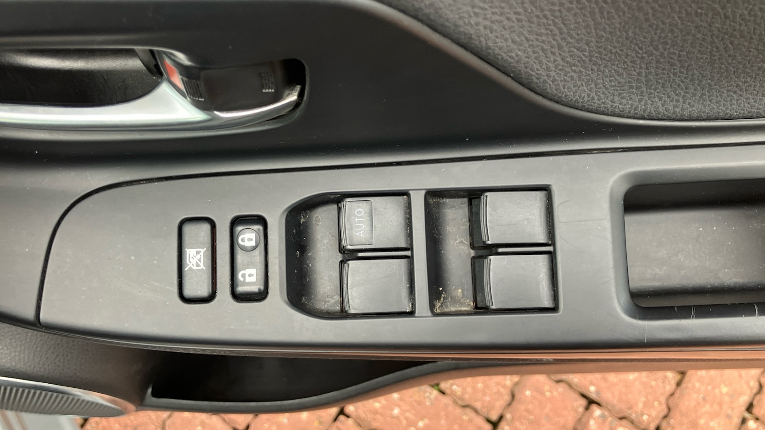 Used Toyota Yaris 2019 for sale - 76340967: Photo 42