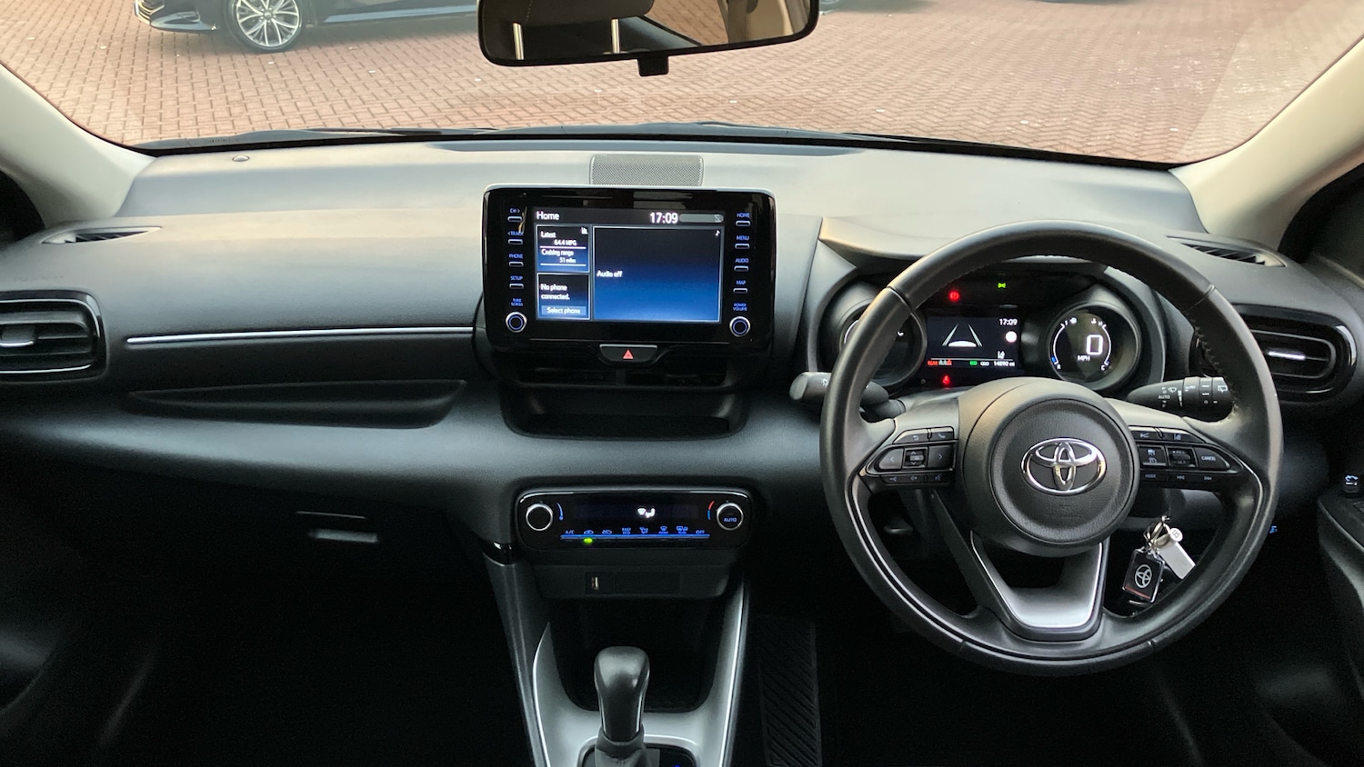 Used Toyota Yaris 2023 for sale - 76547583: Photo 5