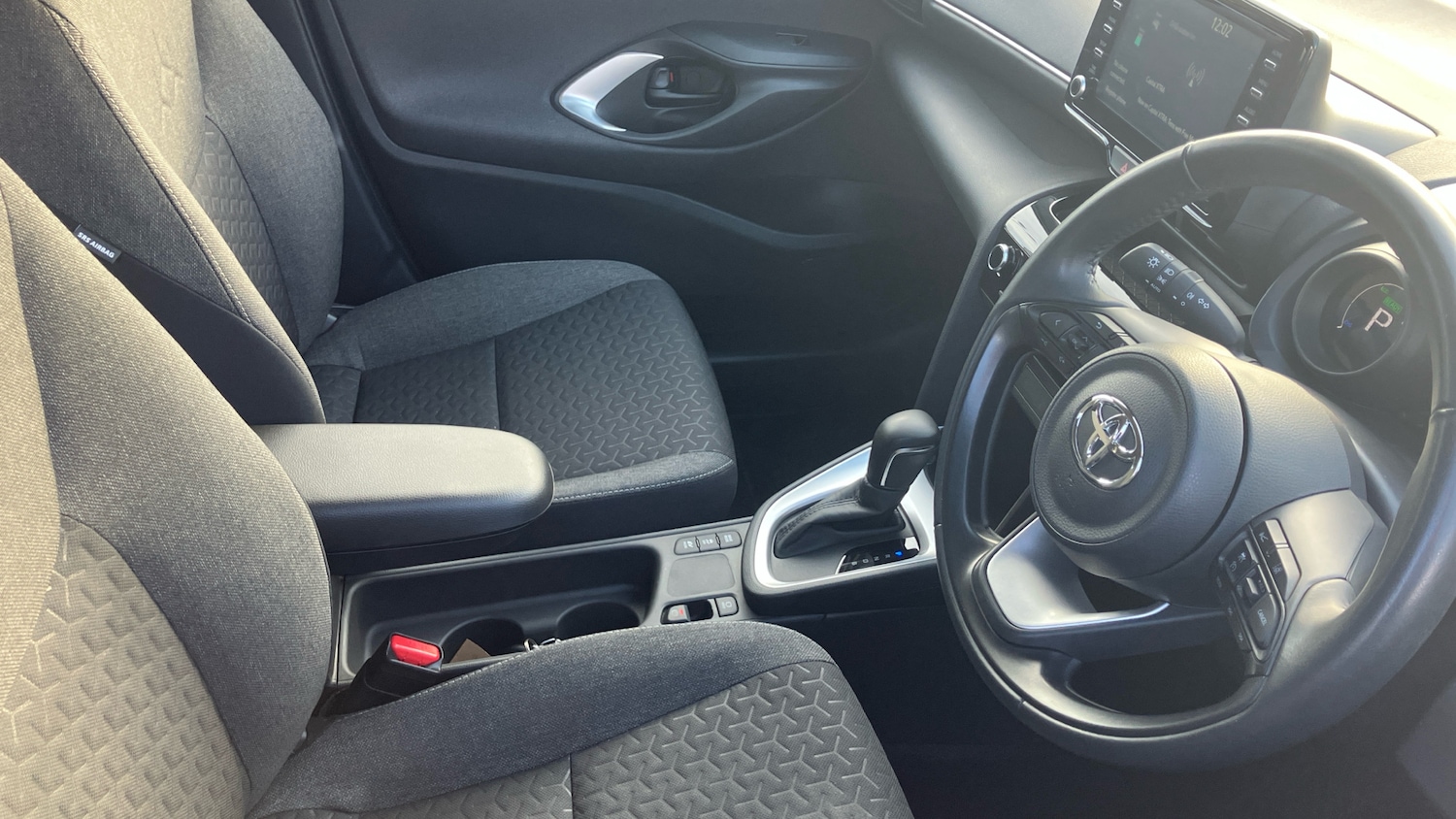 Used Toyota Yaris Cross 2023 for sale - 76612505: Photo 11