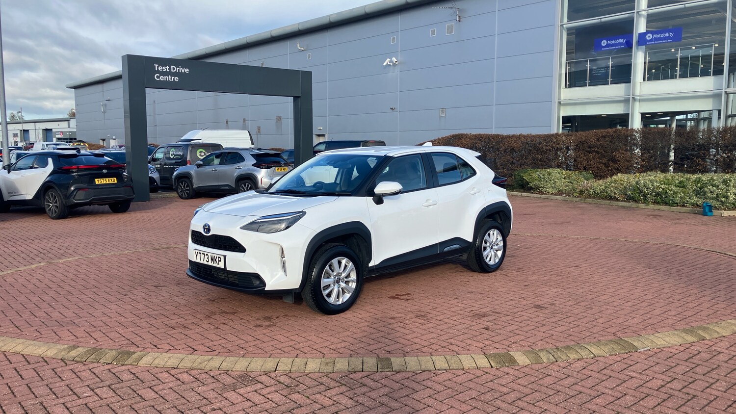 Used Toyota Yaris Cross 2023 for sale - 76612505: Photo 30