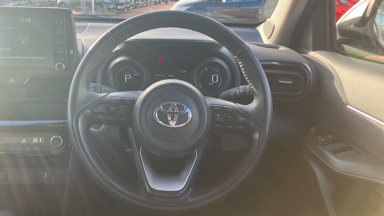 Used Toyota Yaris Cross 2023 for sale - 76612505: Photo 8