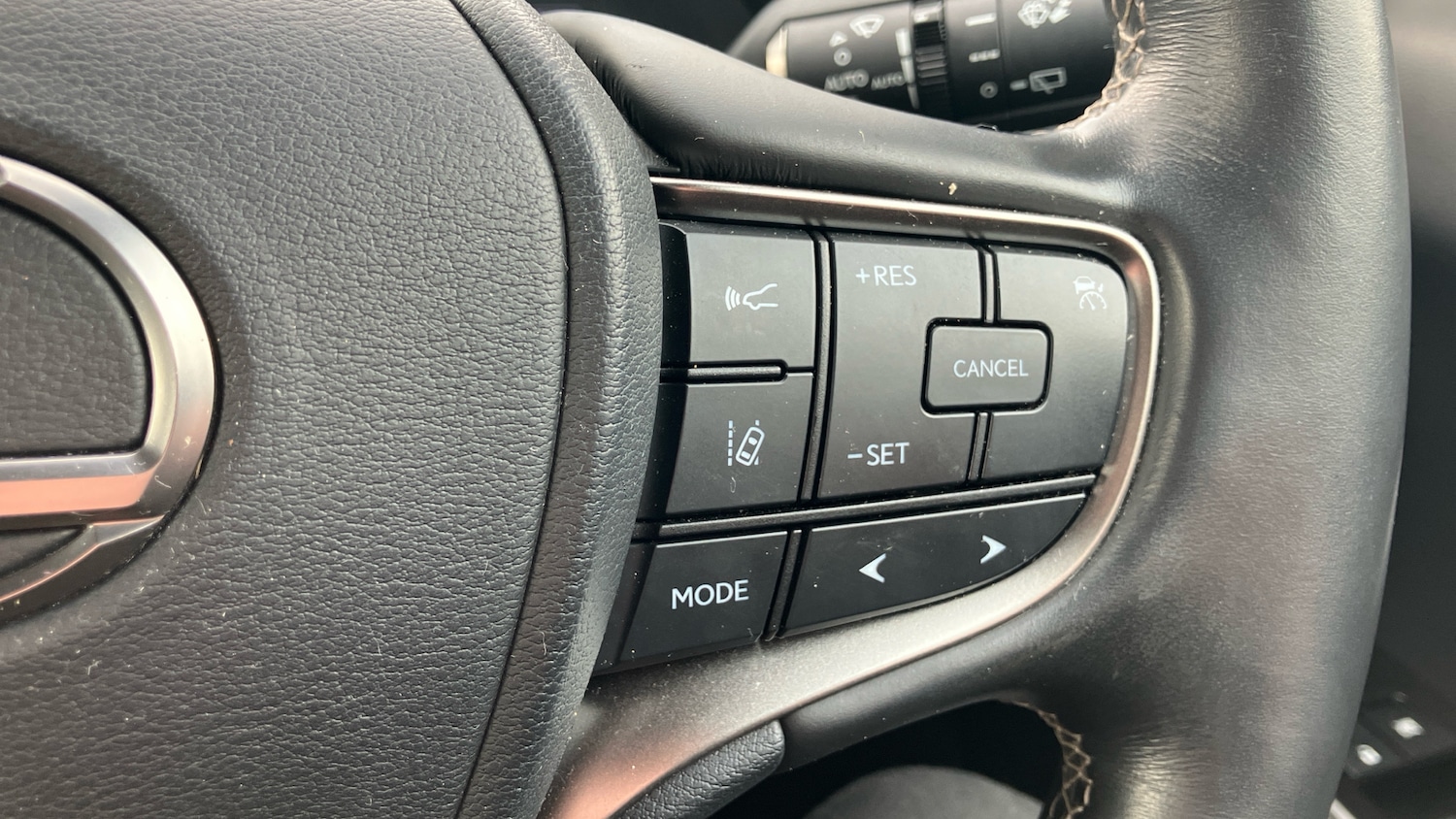 Used Lexus UX 2019 for sale - 77746522: Photo 40