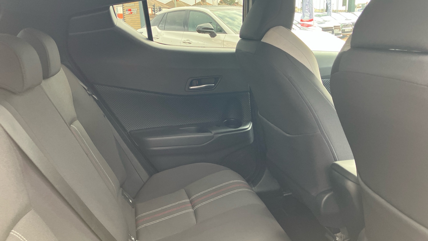 Used Toyota C-HR 2023 for sale - 78067371: Photo 12