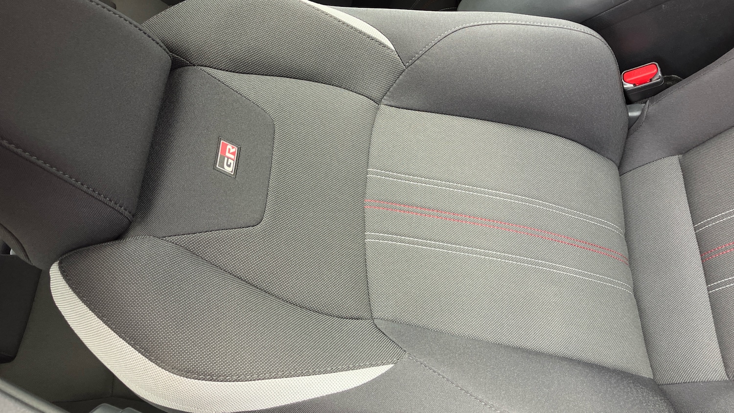 Used Toyota C-HR 2023 for sale - 78067371: Photo 39