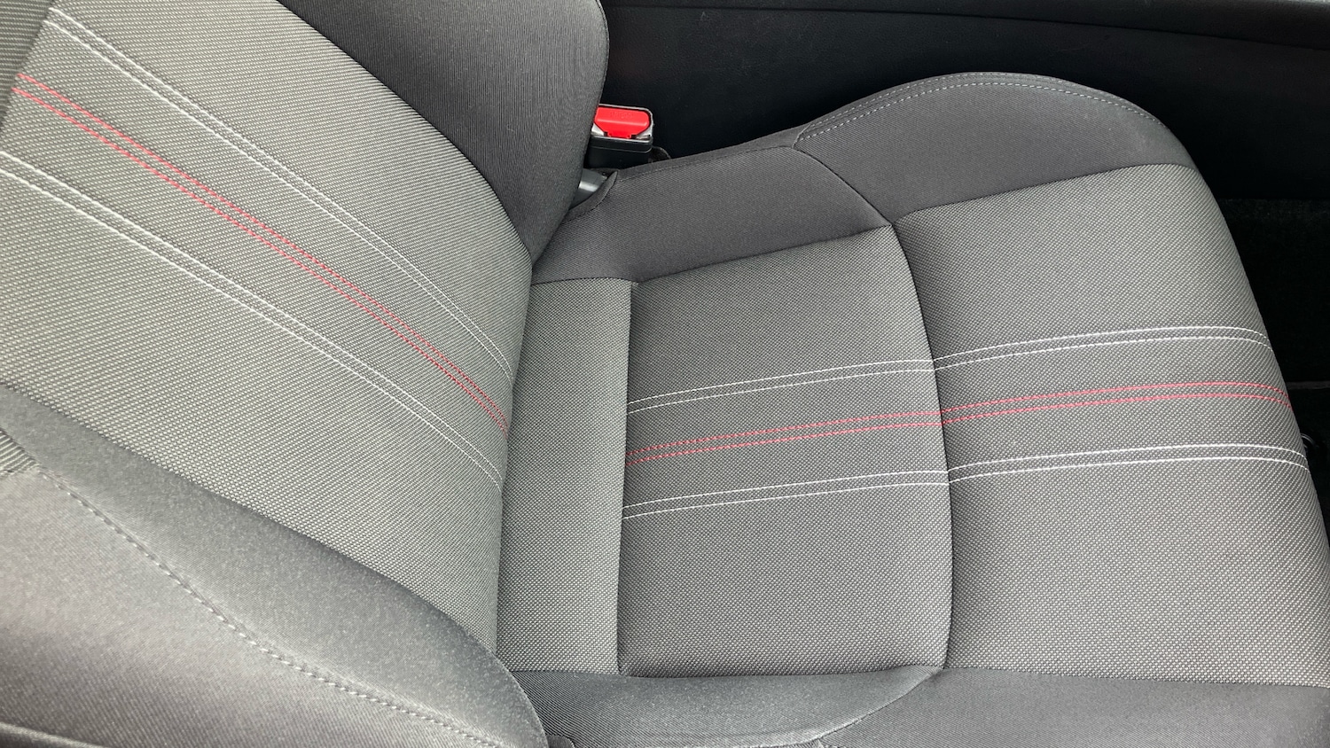 Used Toyota C-HR 2023 for sale - 78067371: Photo 40