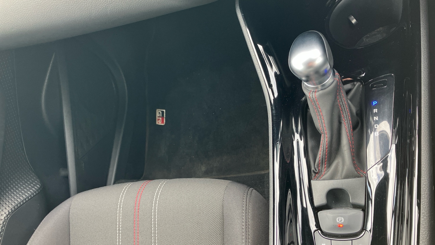 Used Toyota C-HR 2023 for sale - 78067371: Photo 44