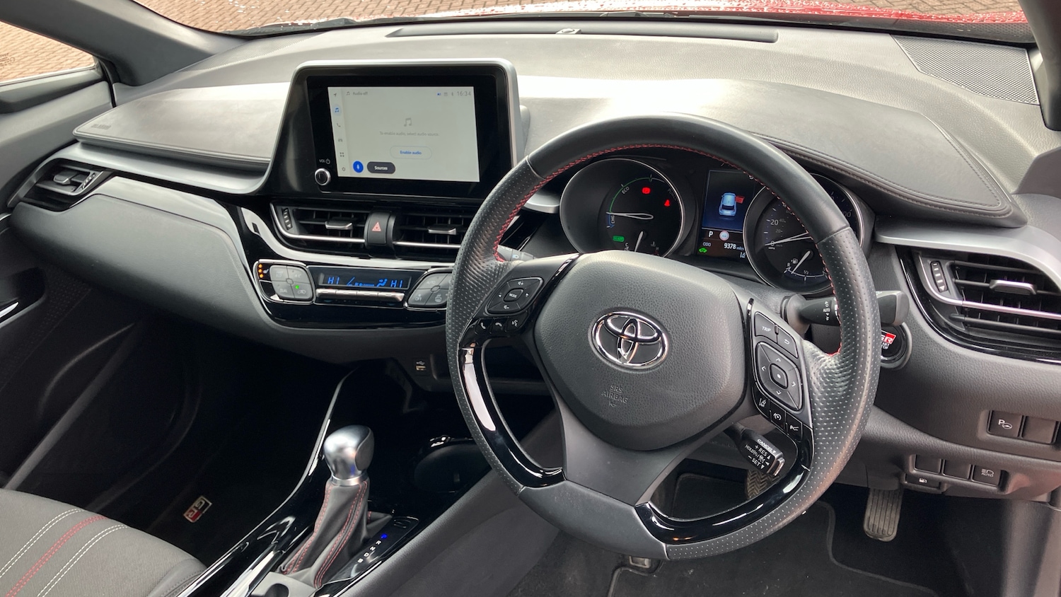 Used Toyota C-HR 2023 for sale - 78067371: Photo 5