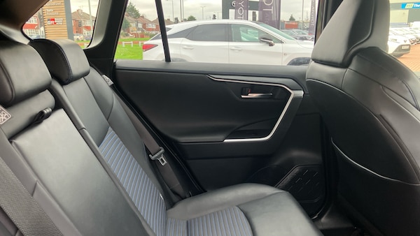 Used Toyota RAV4 2022 for sale - 76233048: Photo 12