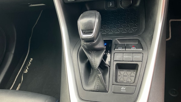 Used Toyota RAV4 2022 for sale - 76233048: Photo 42