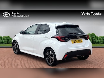 Used Toyota Yaris 2024 for sale - 75504648: Photo