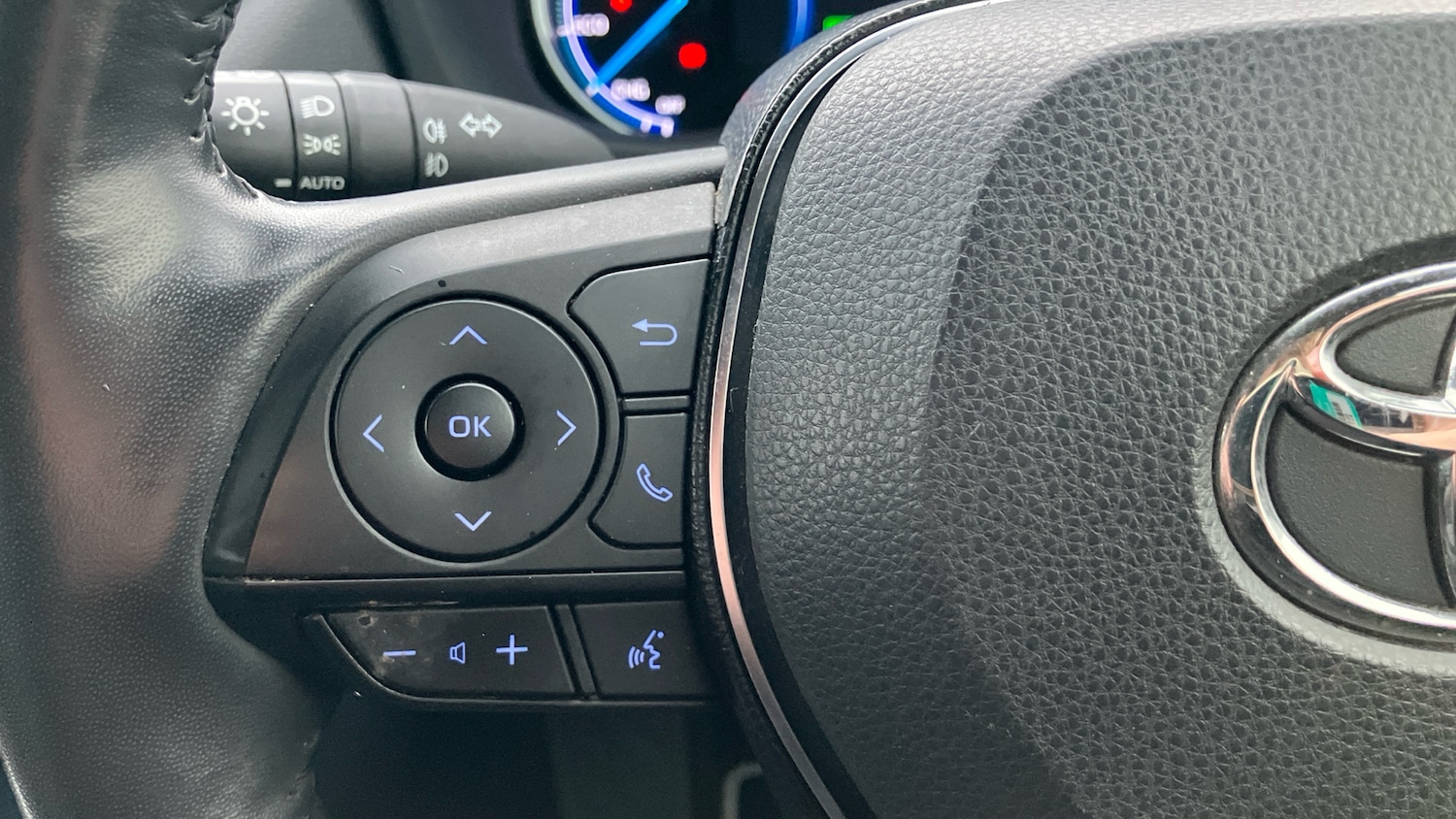 Used Toyota RAV4 2019 for sale - 77732318: Photo 37