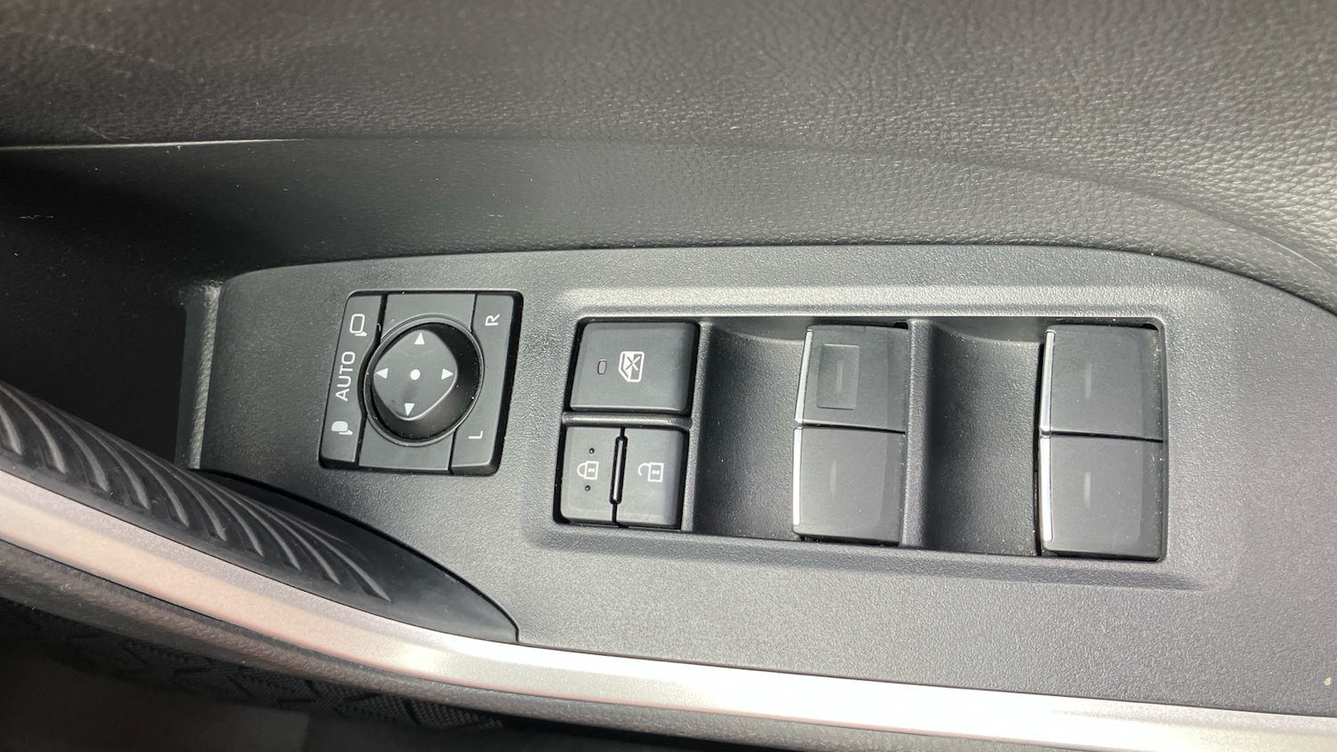 Used Toyota RAV4 2023 for sale - 77258048: Photo 43