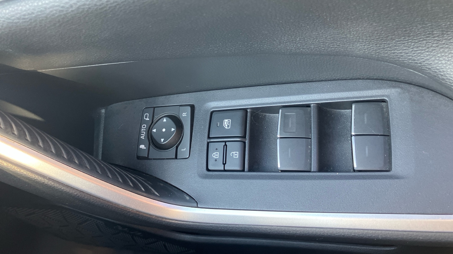 Used Toyota RAV4 2023 for sale - 77830373: Photo 38