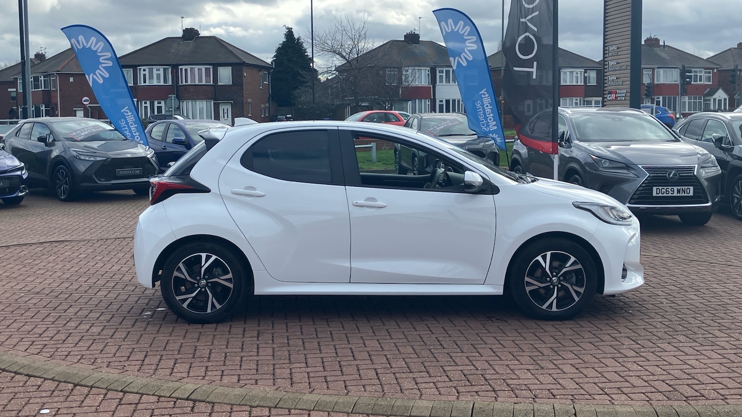 Used Toyota Yaris 2024 for sale - 77830435: Photo 16