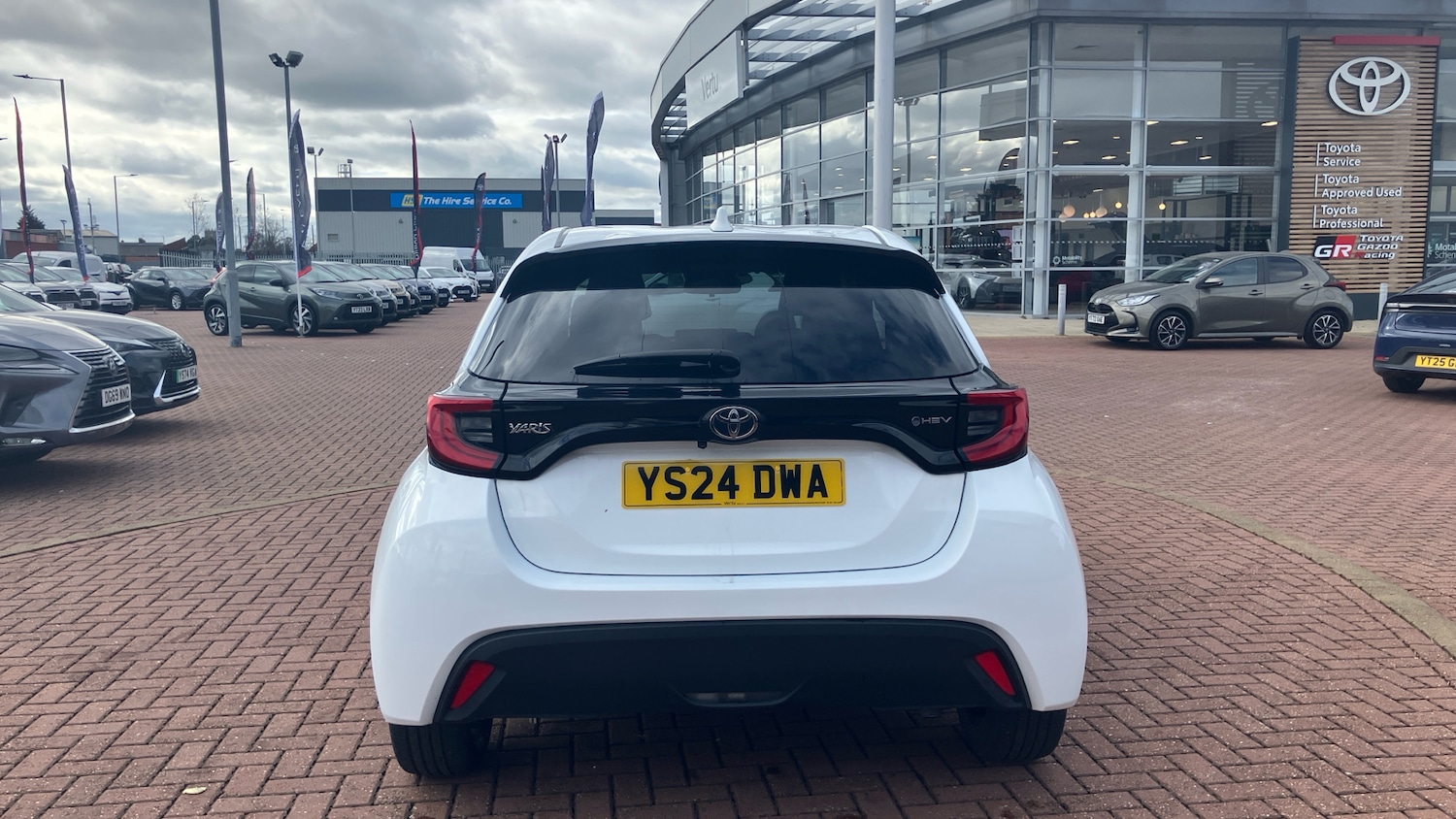 Used Toyota Yaris 2024 for sale - 77830435: Photo 19