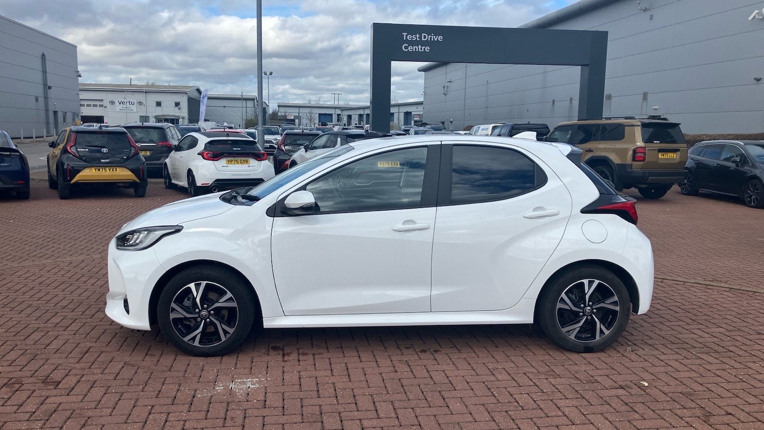 Used Toyota Yaris 2024 for sale - 77830435: Photo 28