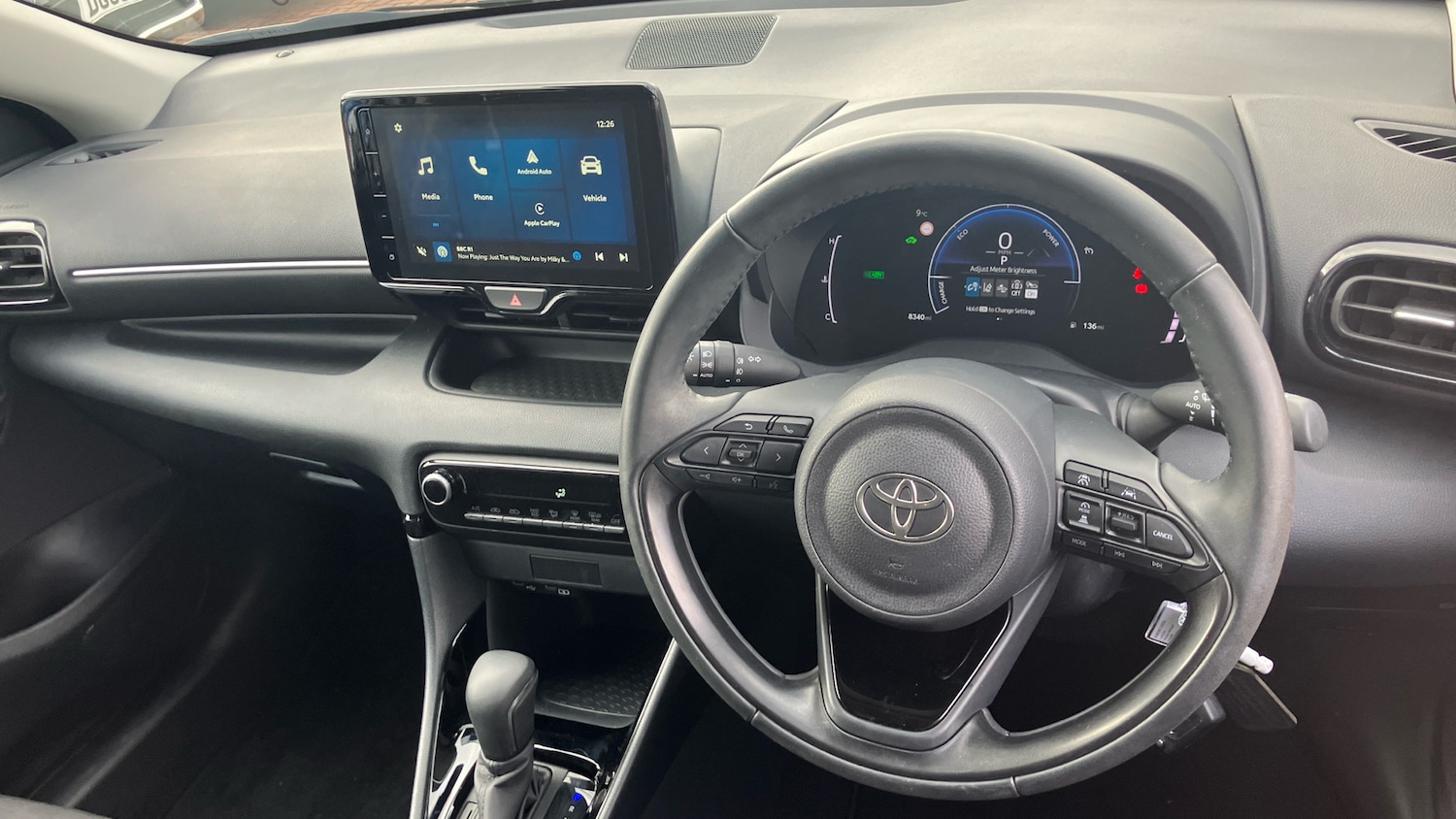 Used Toyota Yaris 2024 for sale - 77830435: Photo 5