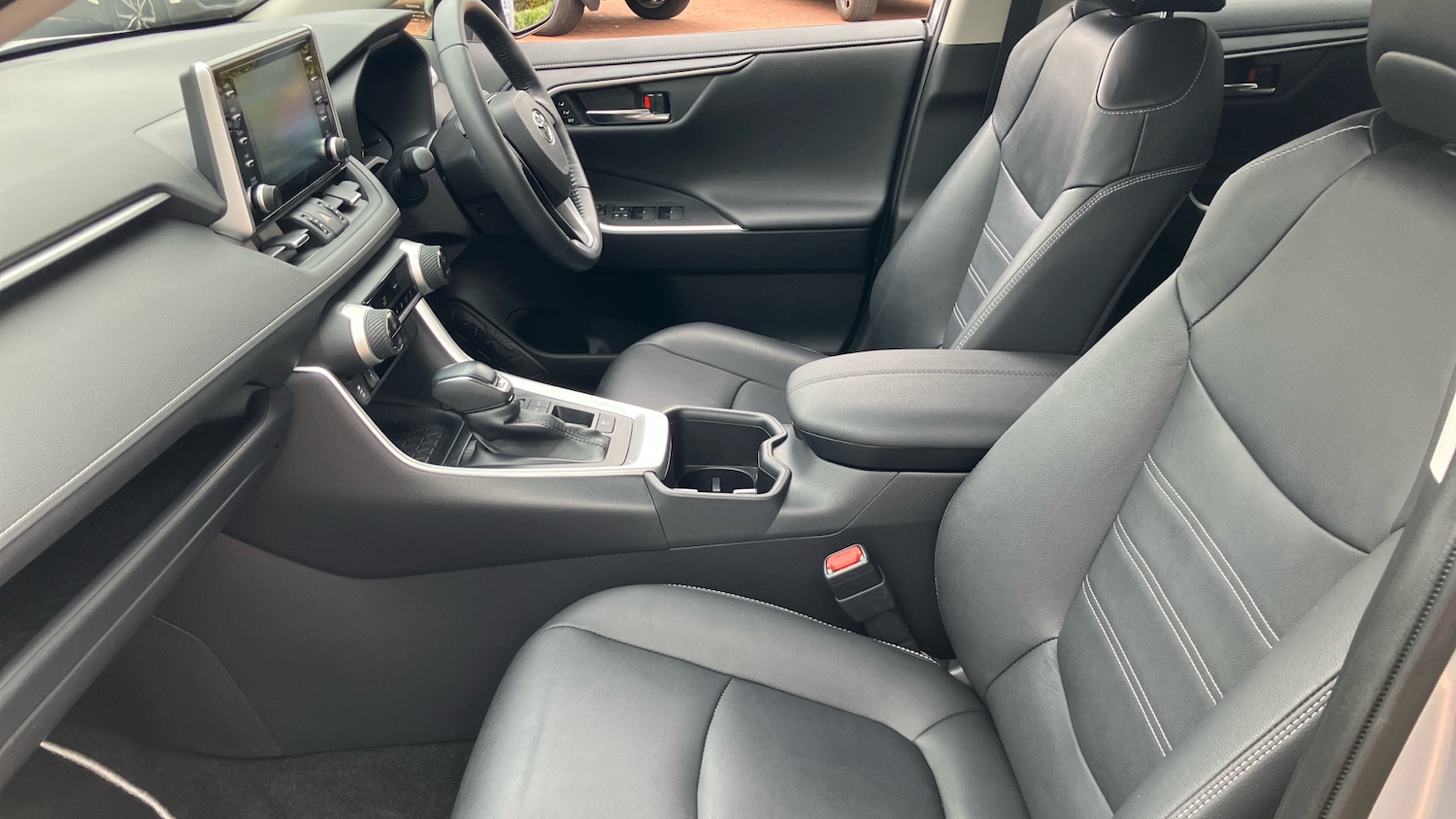 Used Toyota RAV4 2022 for sale - 76720416: Photo 10