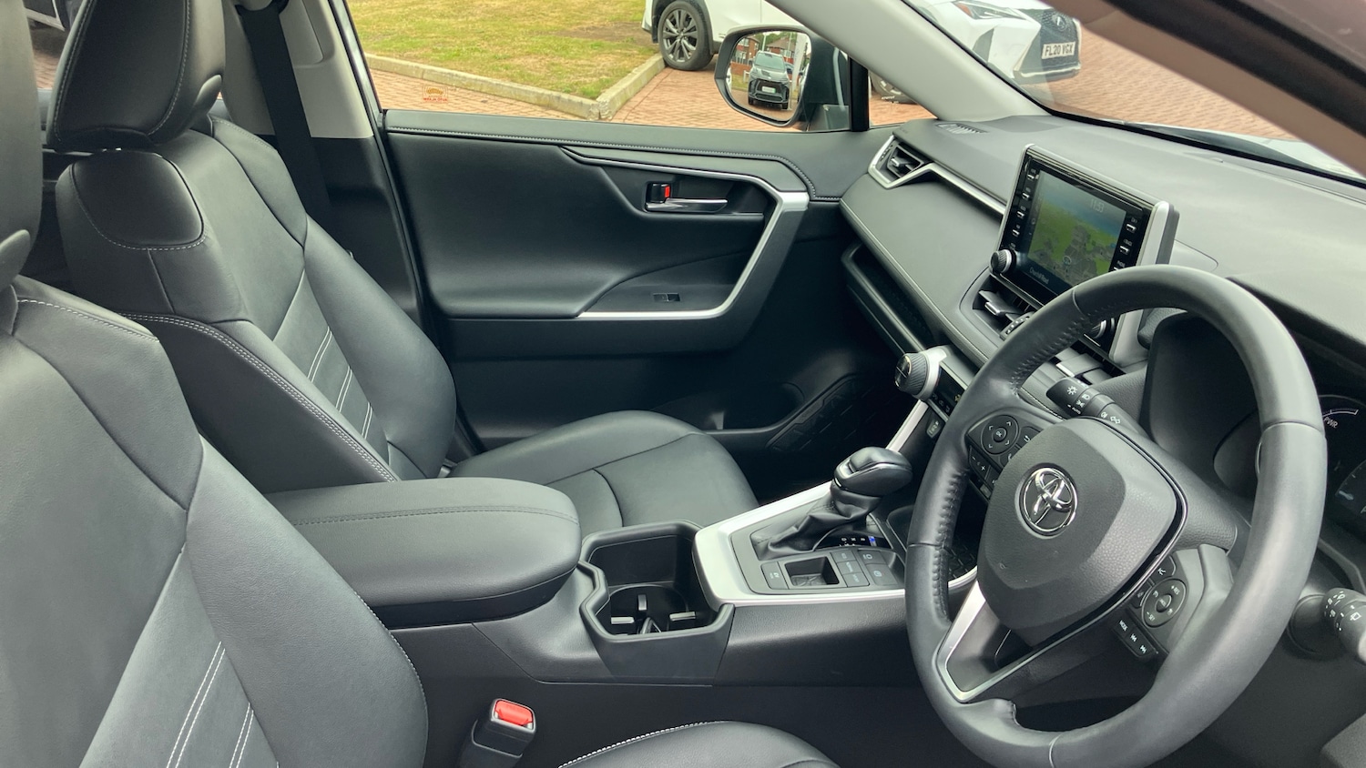 Used Toyota RAV4 2022 for sale - 76720416: Photo 11