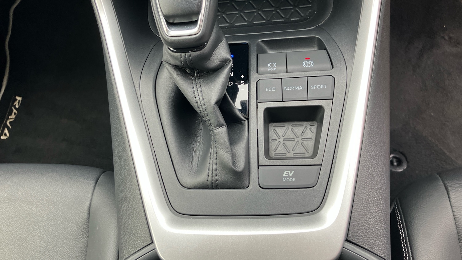 Used Toyota RAV4 2022 for sale - 76720416: Photo 35