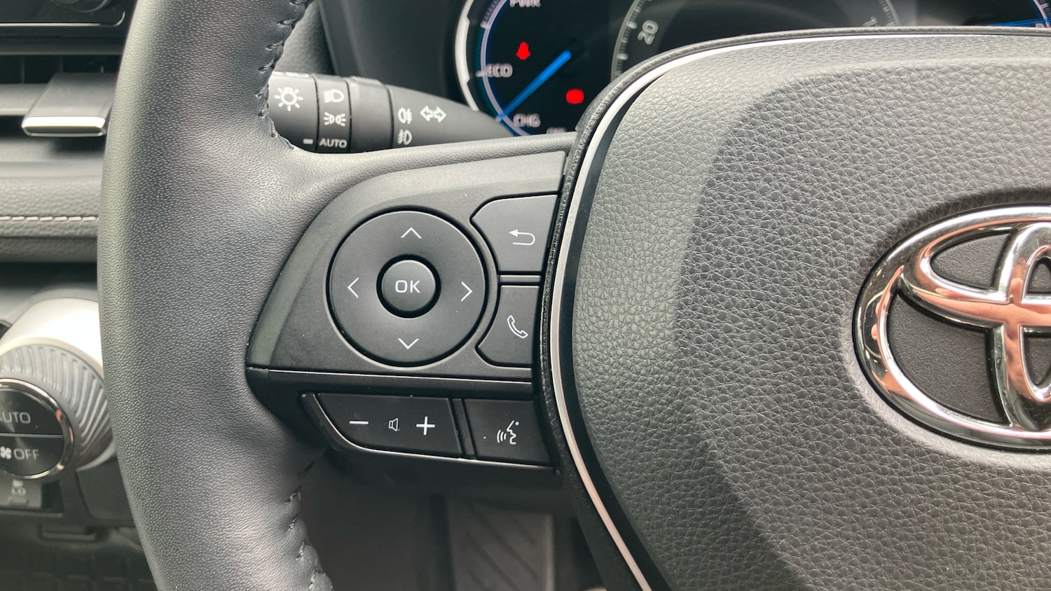 Used Toyota RAV4 2022 for sale - 76720416: Photo 39