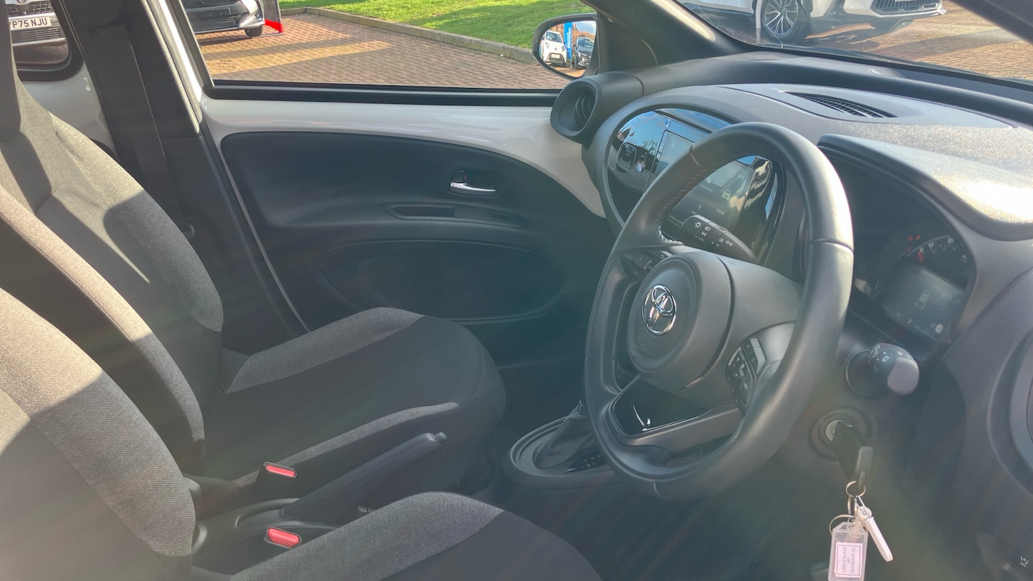 Used Toyota Aygo X 2024 for sale - 77946027: Photo 11