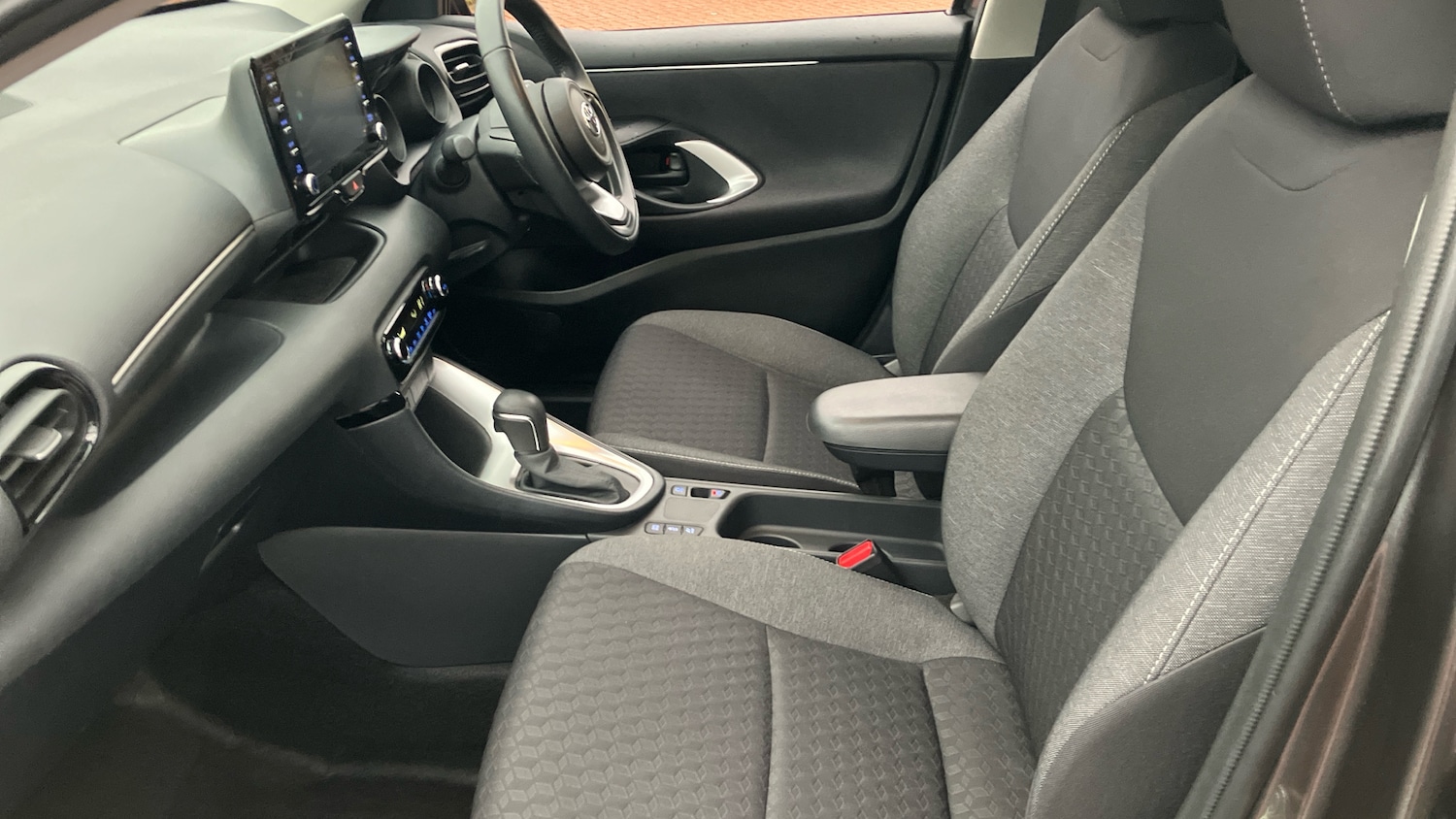 Used Toyota Yaris 2023 for sale - 77379081: Photo 10