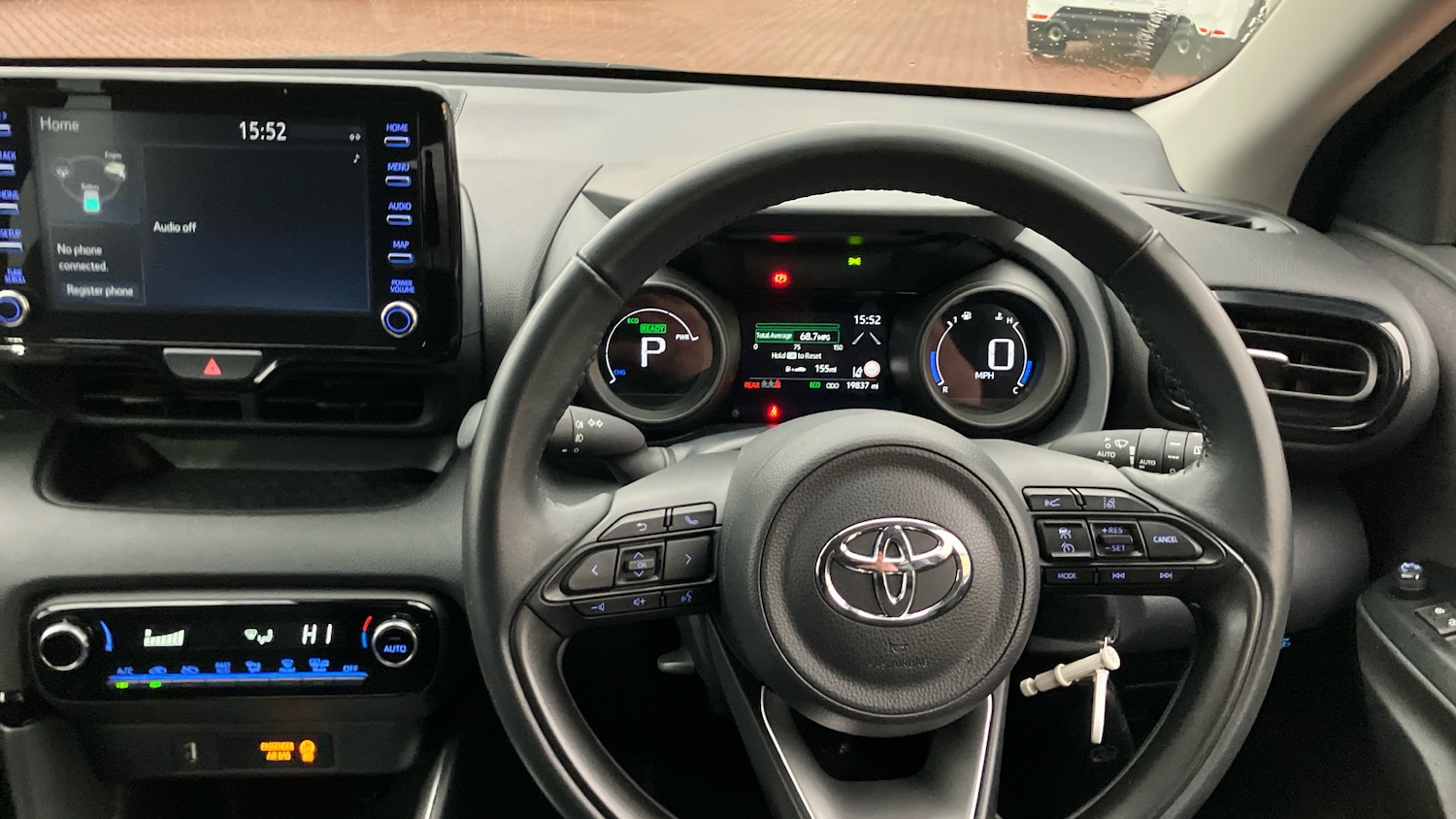 Used Toyota Yaris 2023 for sale - 77379081: Photo 8