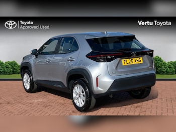 Used Toyota Yaris Cross 2025 for sale - 78000816: Photo