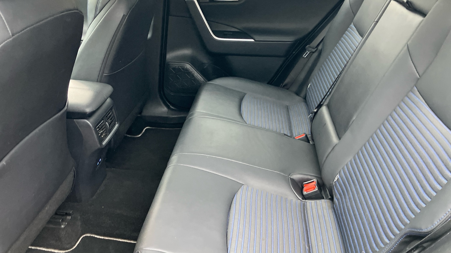 Used Toyota RAV4 2022 for sale - 77151064: Photo 13