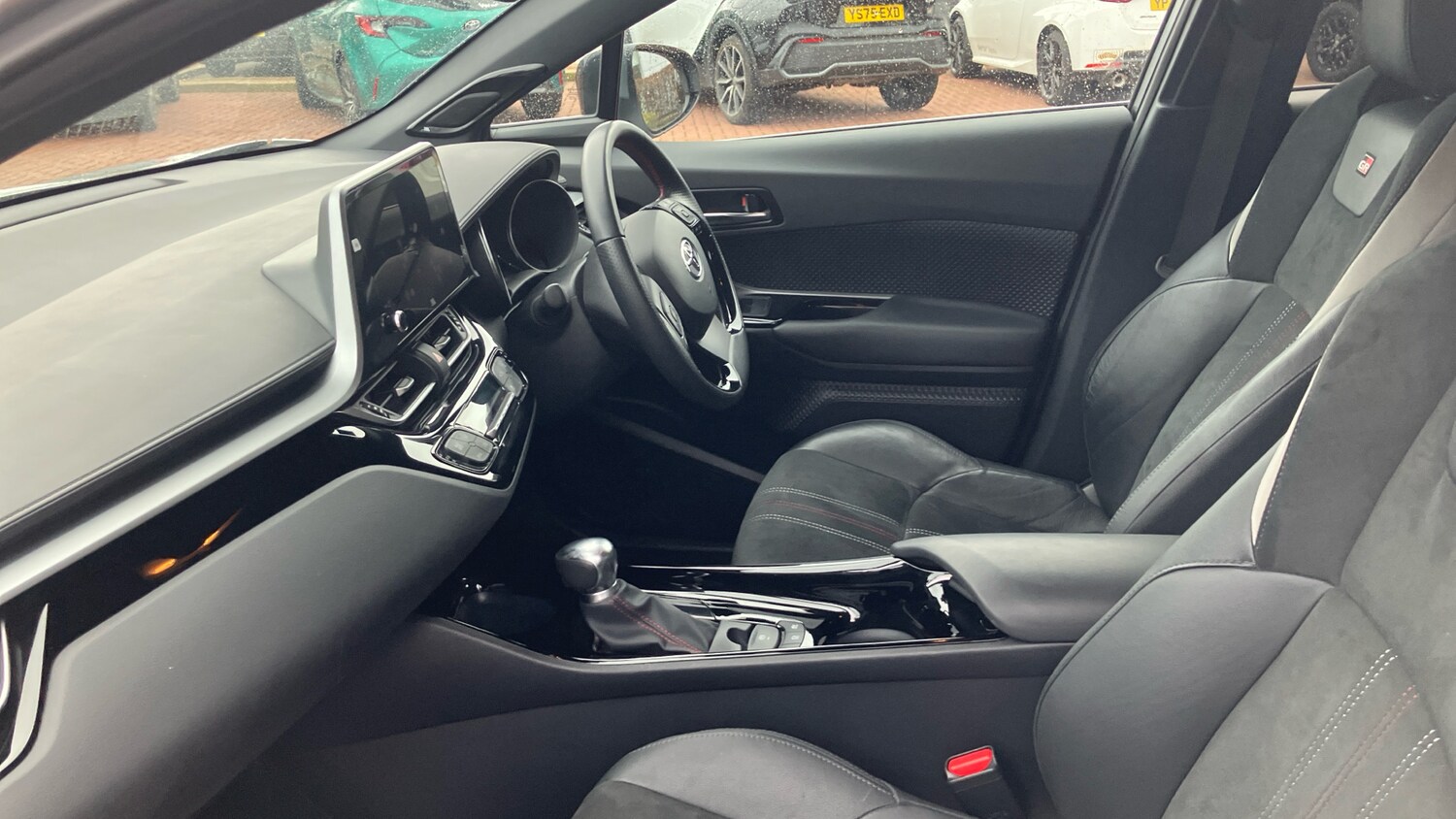 Used Toyota C-HR 2023 for sale - 77543480: Photo 10