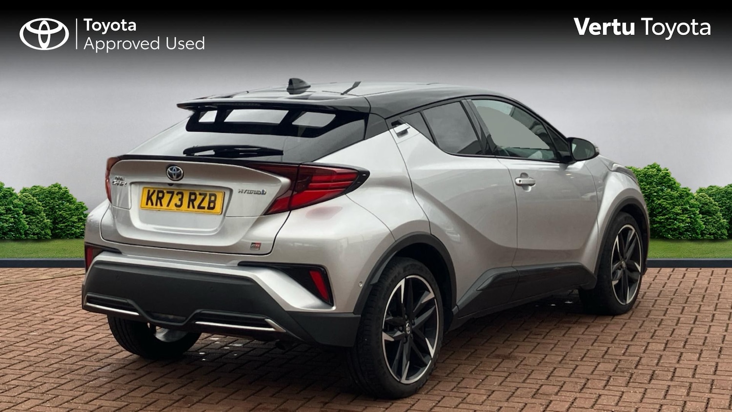 Used Toyota C-HR 2023 for sale - 77543480: Photo 2