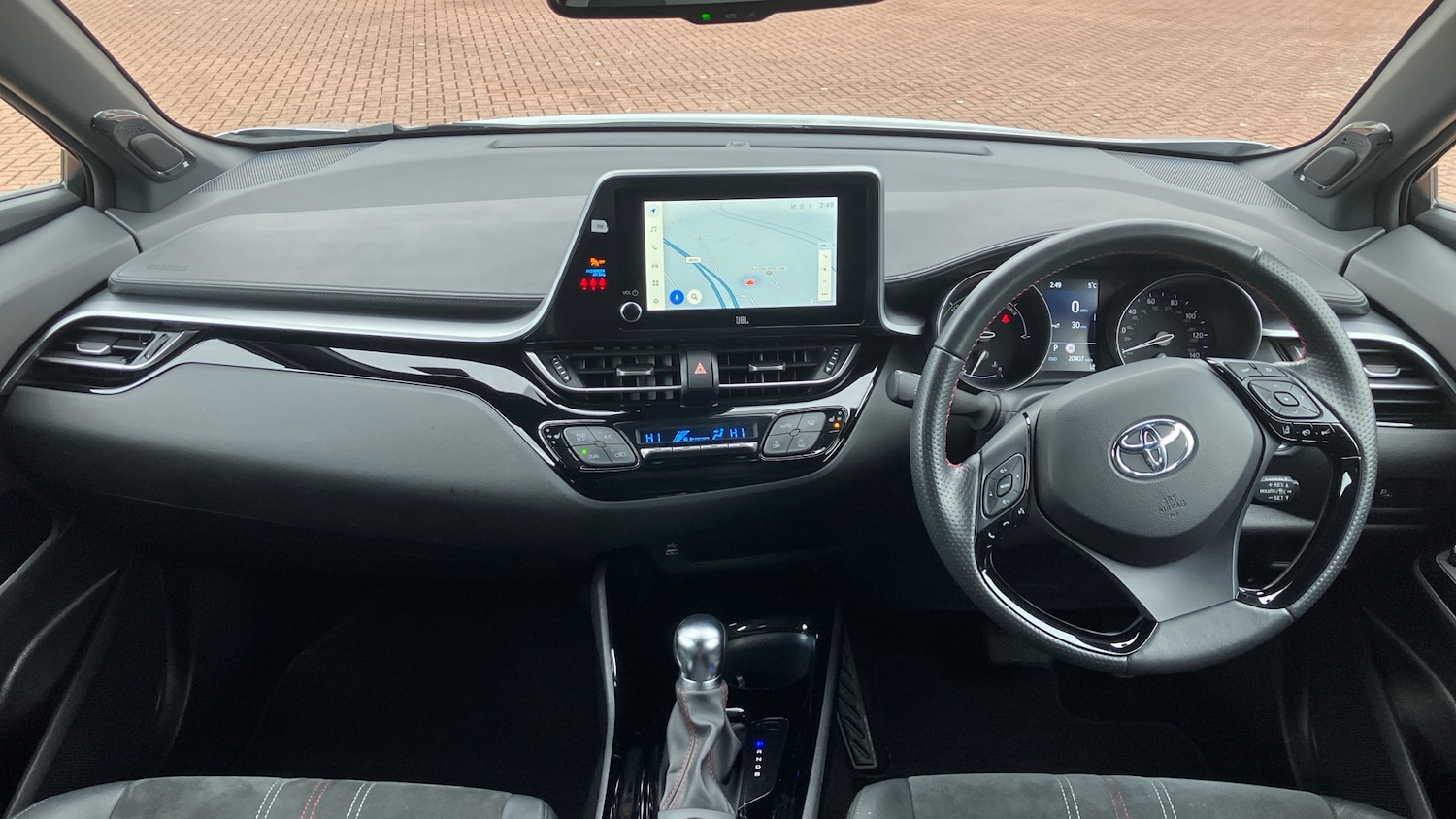 Used Toyota C-HR 2023 for sale - 77543480: Photo 5