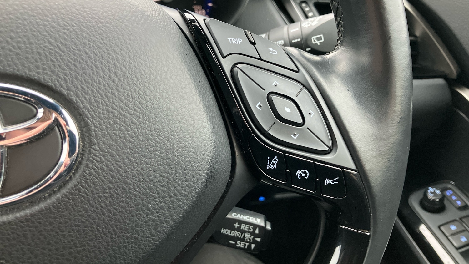 Used Toyota C-HR 2020 for sale - 77678606: Photo 34