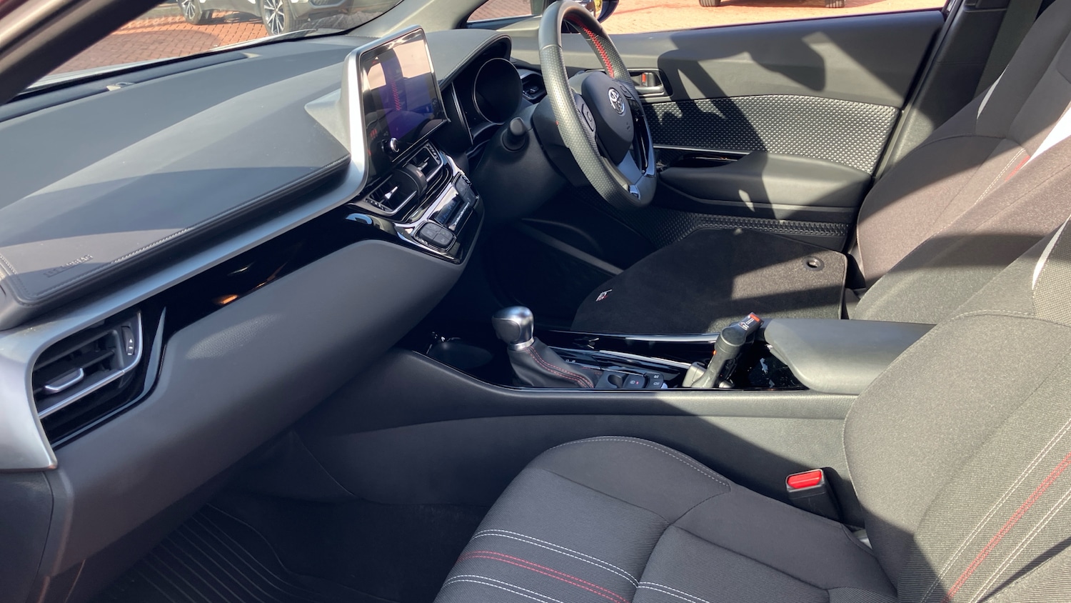 Used Toyota C-HR 2023 for sale - 76427758: Photo 10