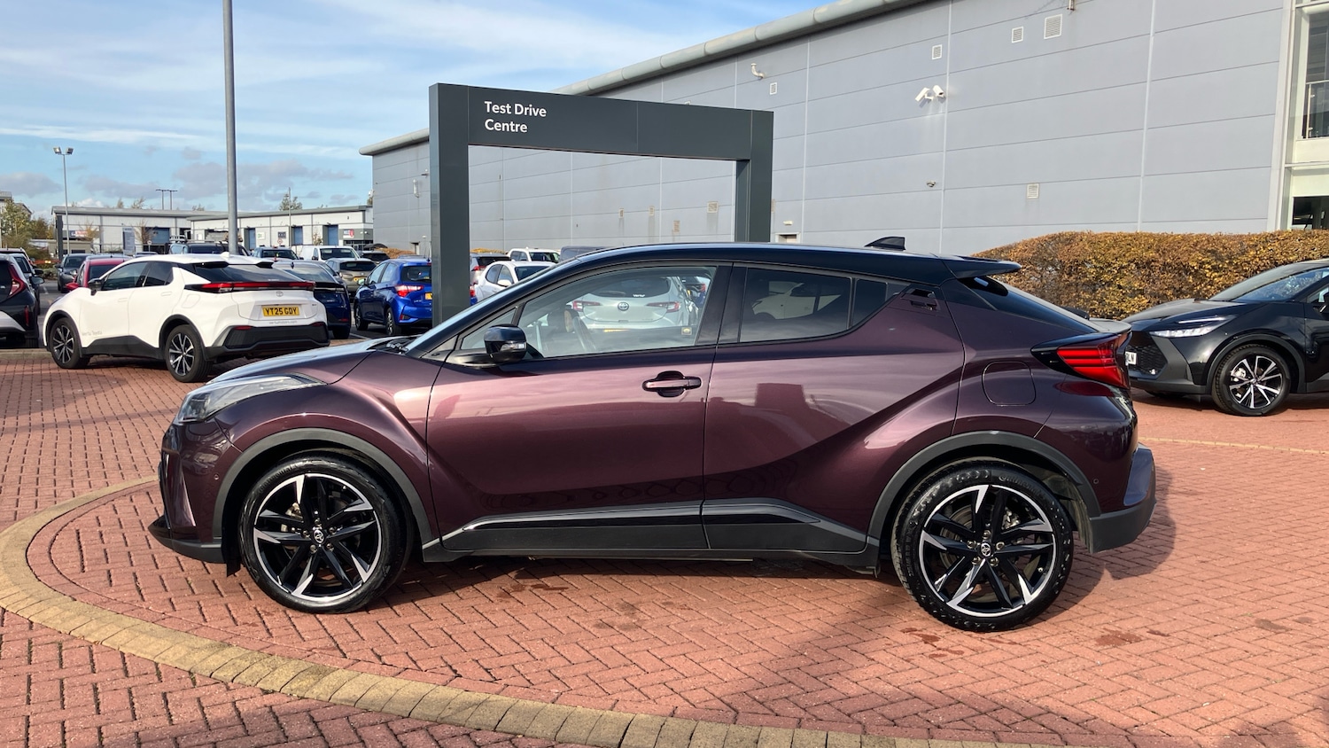 Used Toyota C-HR 2023 for sale - 76427758: Photo 17