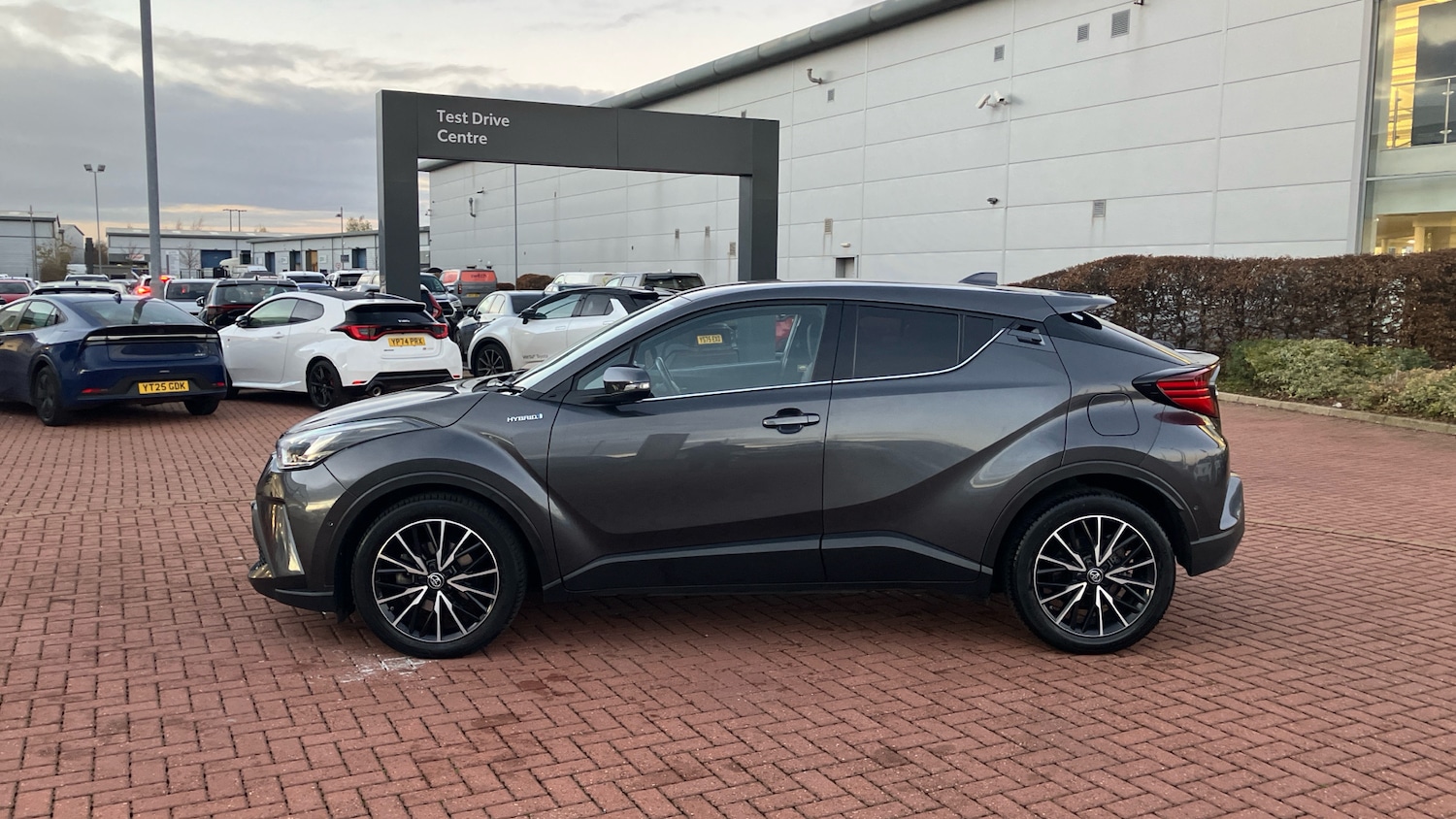 Used Toyota C-HR 2020 for sale - 76859650: Photo 17