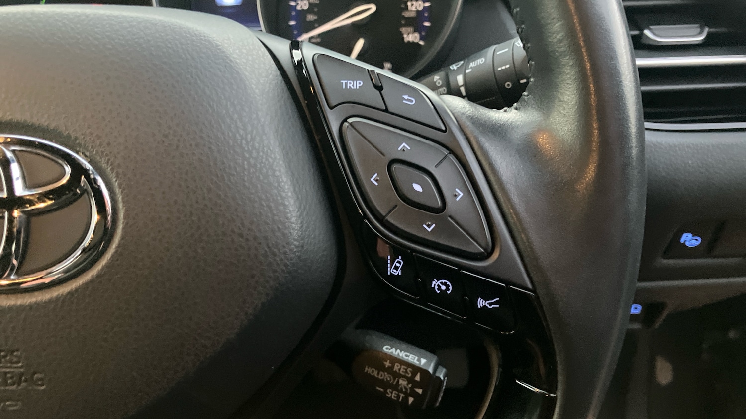 Used Toyota C-HR 2020 for sale - 76859650: Photo 39