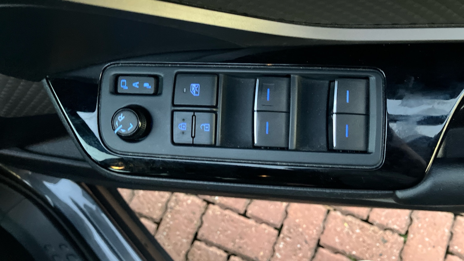 Used Toyota C-HR 2020 for sale - 76859650: Photo 42