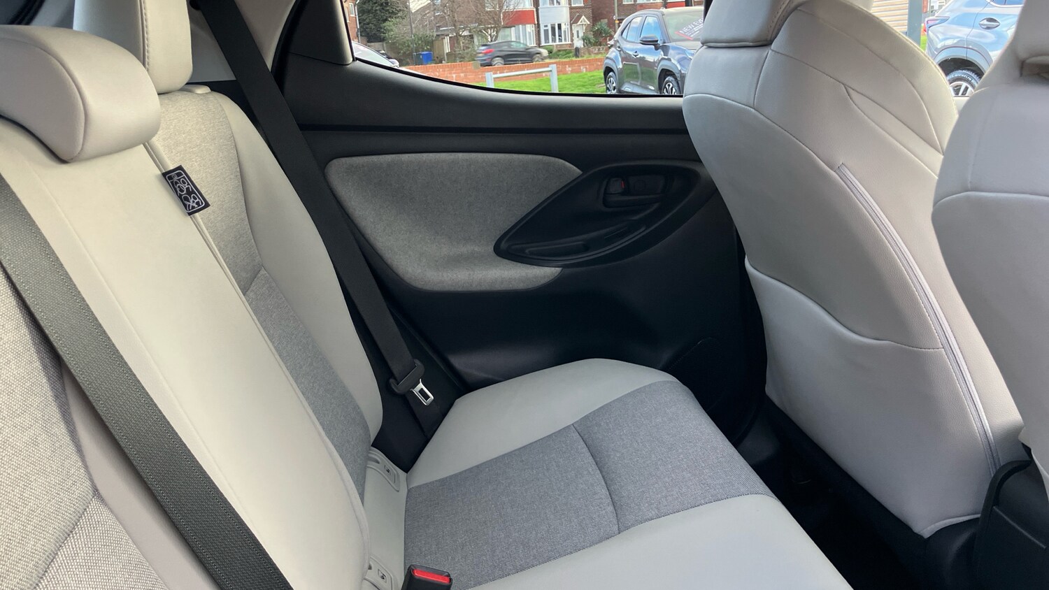 Used Toyota Yaris 2022 for sale - 77901419: Photo 12