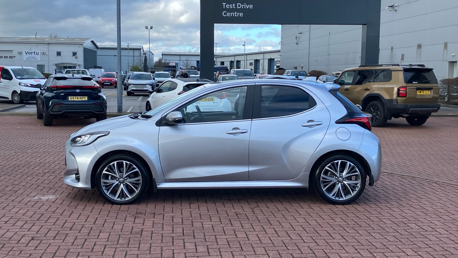 Used Toyota Yaris 2022 for sale - 77901419: Photo 17