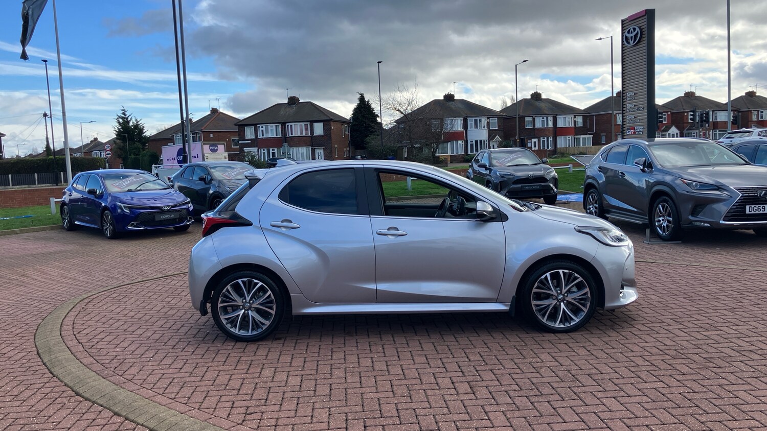 Used Toyota Yaris 2022 for sale - 77901419: Photo 28