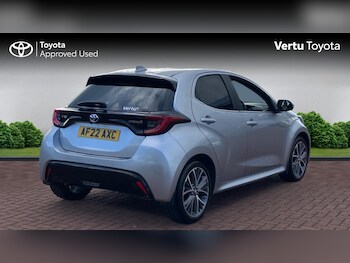 Used Toyota Yaris 2022 for sale - 77901419: Photo