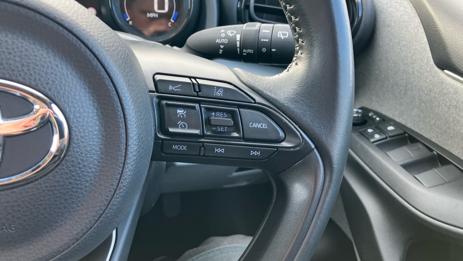 Used Toyota Yaris 2022 for sale - 77901419: Photo 37