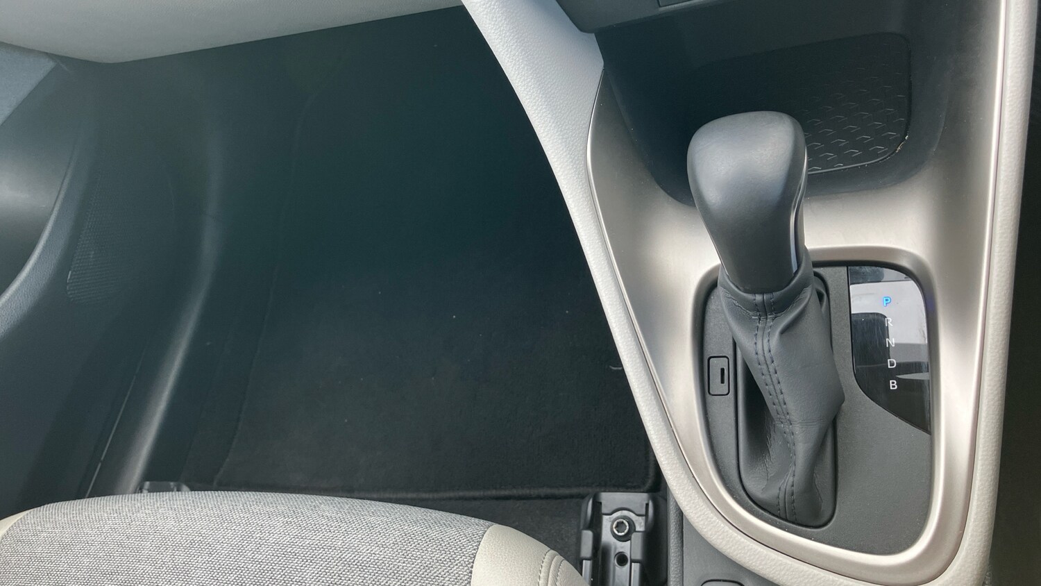 Used Toyota Yaris 2022 for sale - 77901419: Photo 39