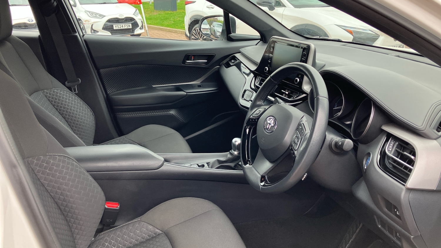 Used Toyota C-HR 2023 for sale - 78107257: Photo 12