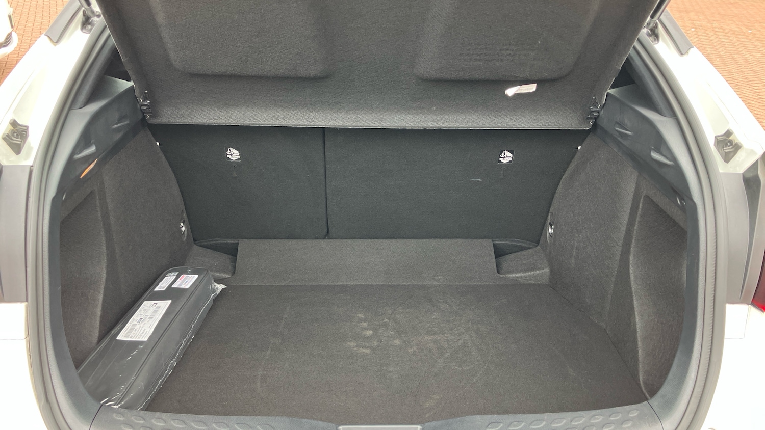 Used Toyota C-HR 2023 for sale - 78107257: Photo 13