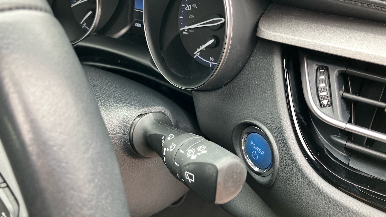 Used Toyota C-HR 2023 for sale - 78107257: Photo 16